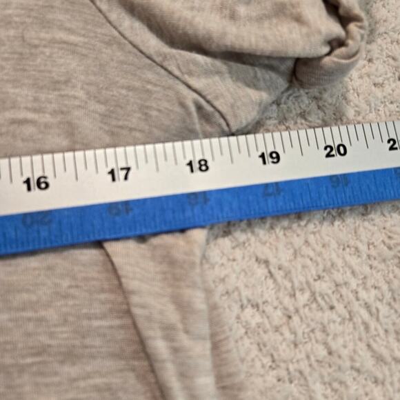 For The Republic Sequined Rainbow Heart T-shirt Women's Size S New Preppy - Picture 5 of 8